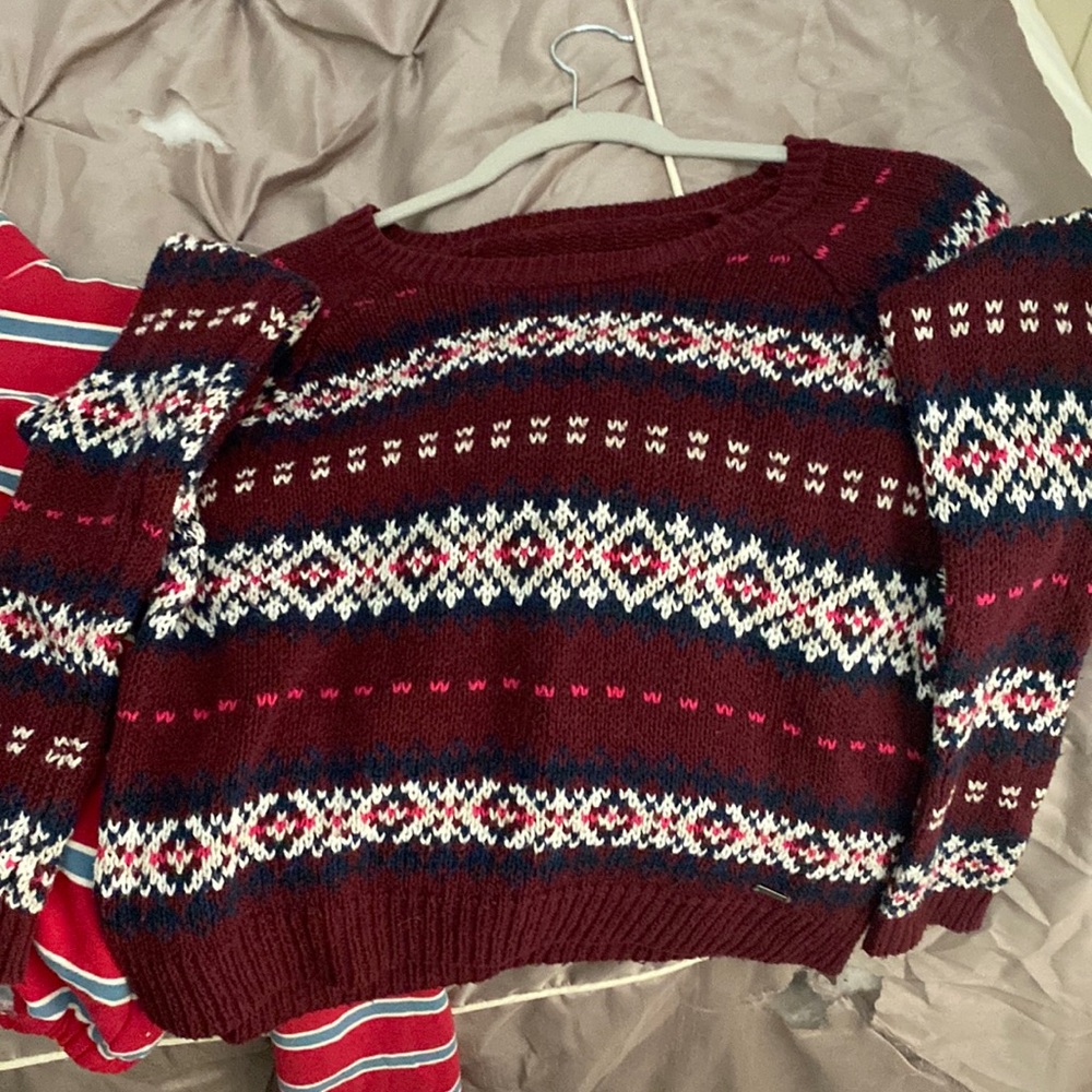 Abercrombie and fitch sweater small